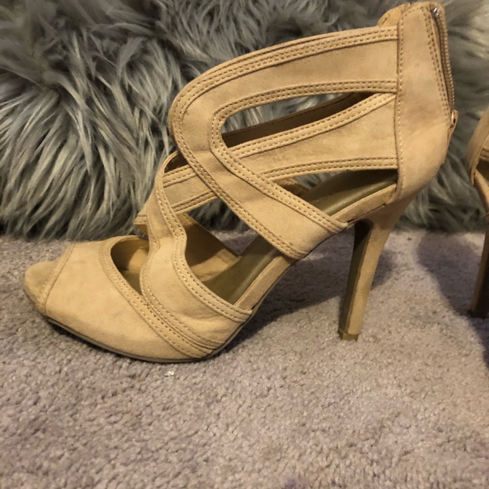 Open toe heels - Picture 3 of 3